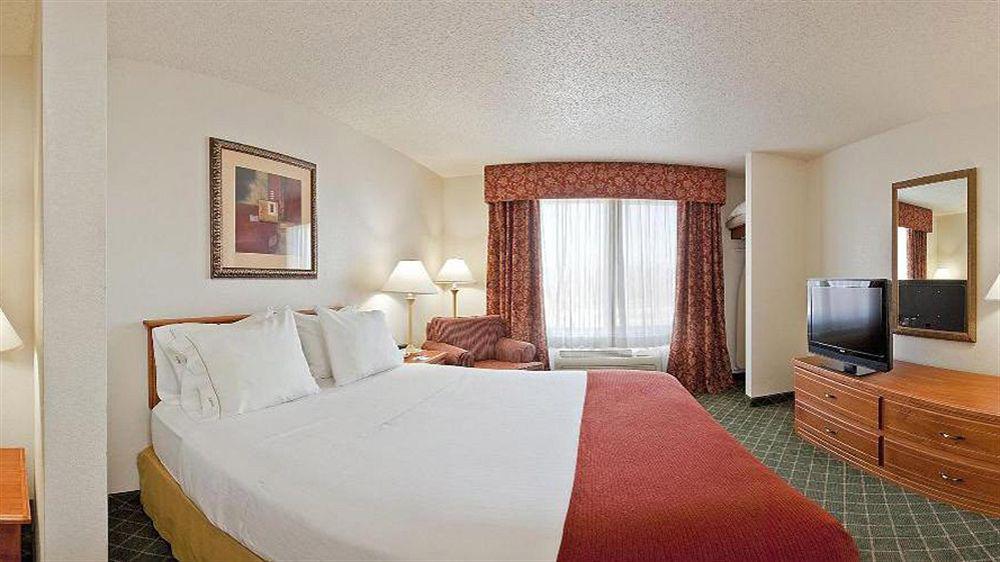 Holiday Inn Express Hotel & Suites Chickasha By Ihg Екстериор снимка