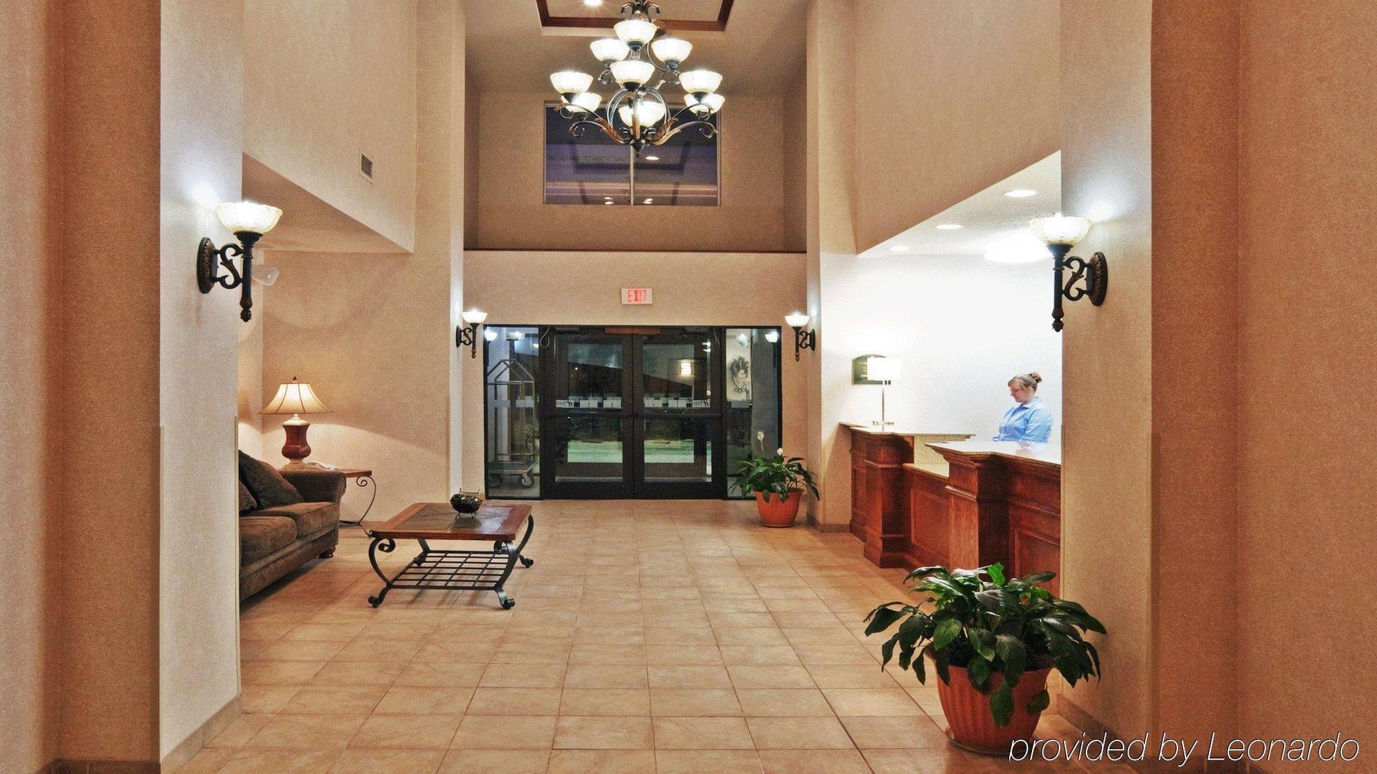 Holiday Inn Express Hotel & Suites Chickasha By Ihg Интериор снимка