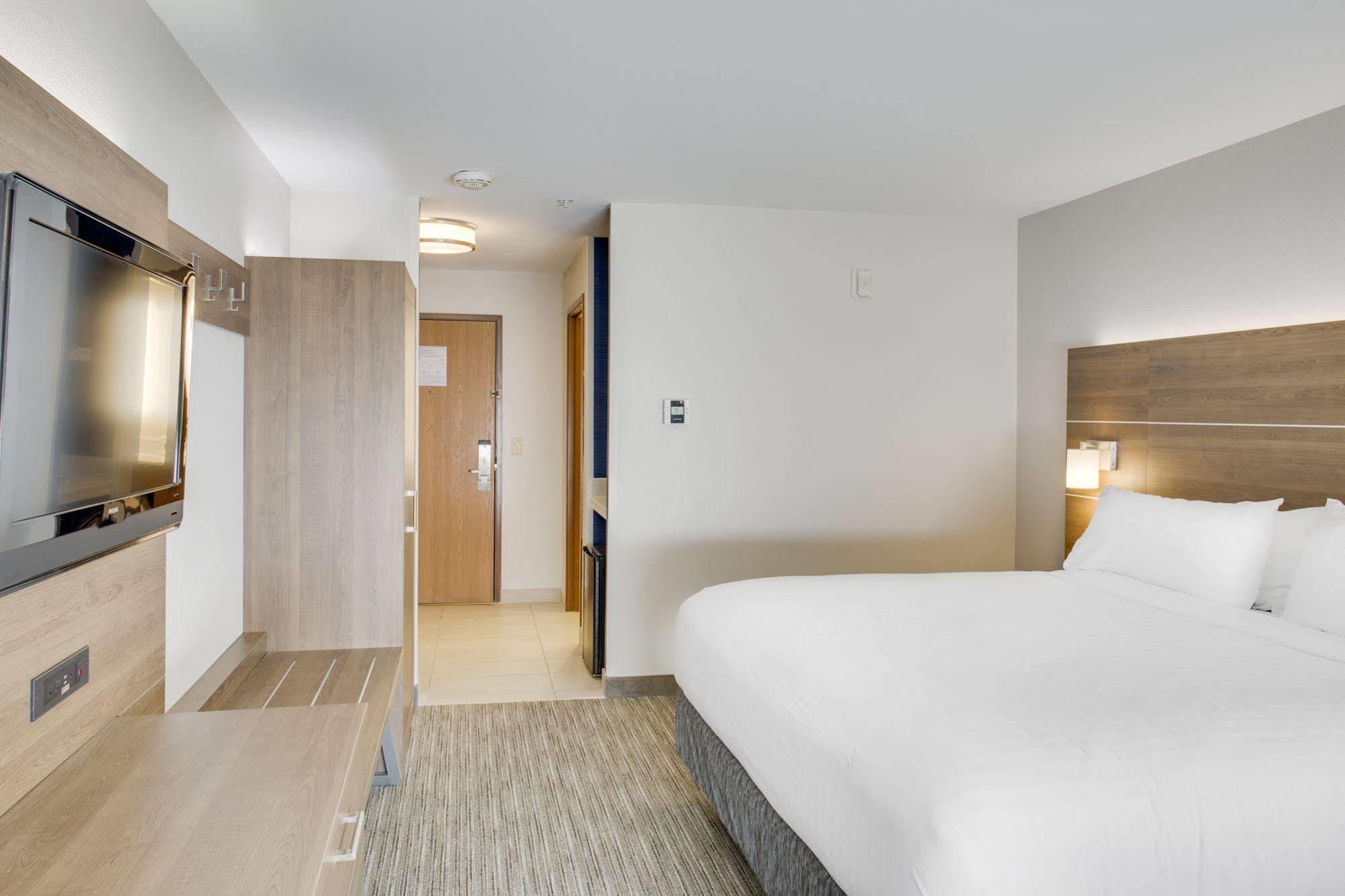 Holiday Inn Express Hotel & Suites Chickasha By Ihg Екстериор снимка
