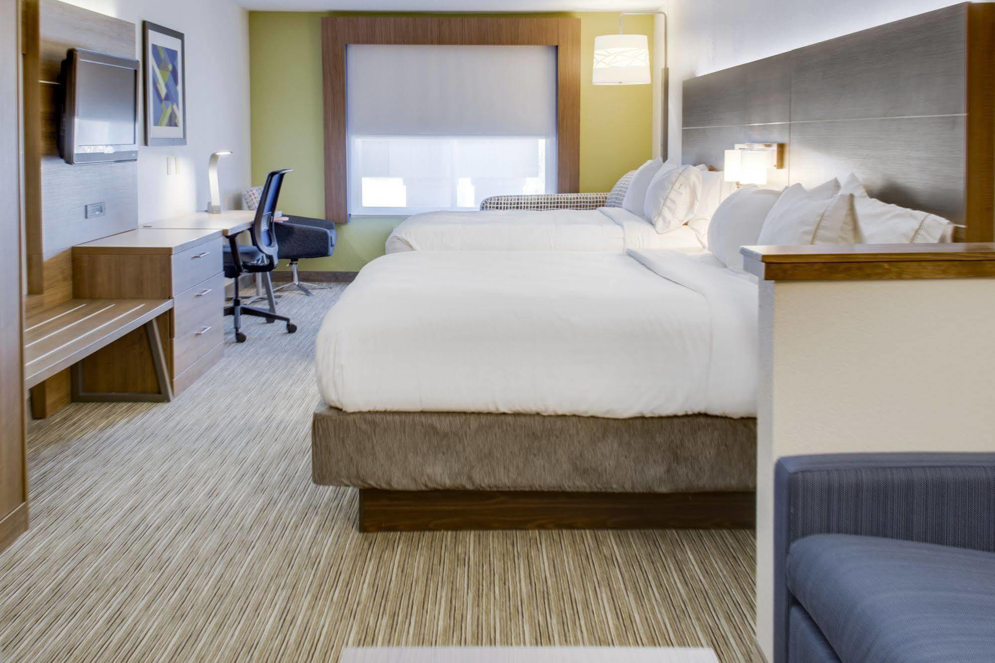 Holiday Inn Express Hotel & Suites Chickasha By Ihg Екстериор снимка